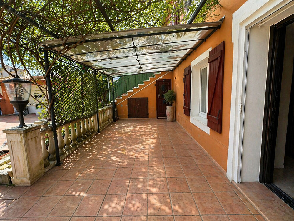 Maison à vendre à Toulon - 7 chambres, 178 m², très bon état !