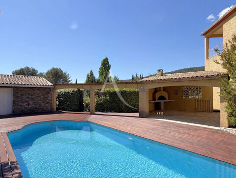   Maison familiale avec vue d�gag�e ! Maison - 8 pi�ce(s) - 207 m�