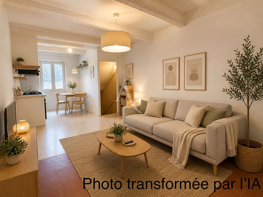 THUIR : Centre ville - maison de village, de 50 m² en R +2.
