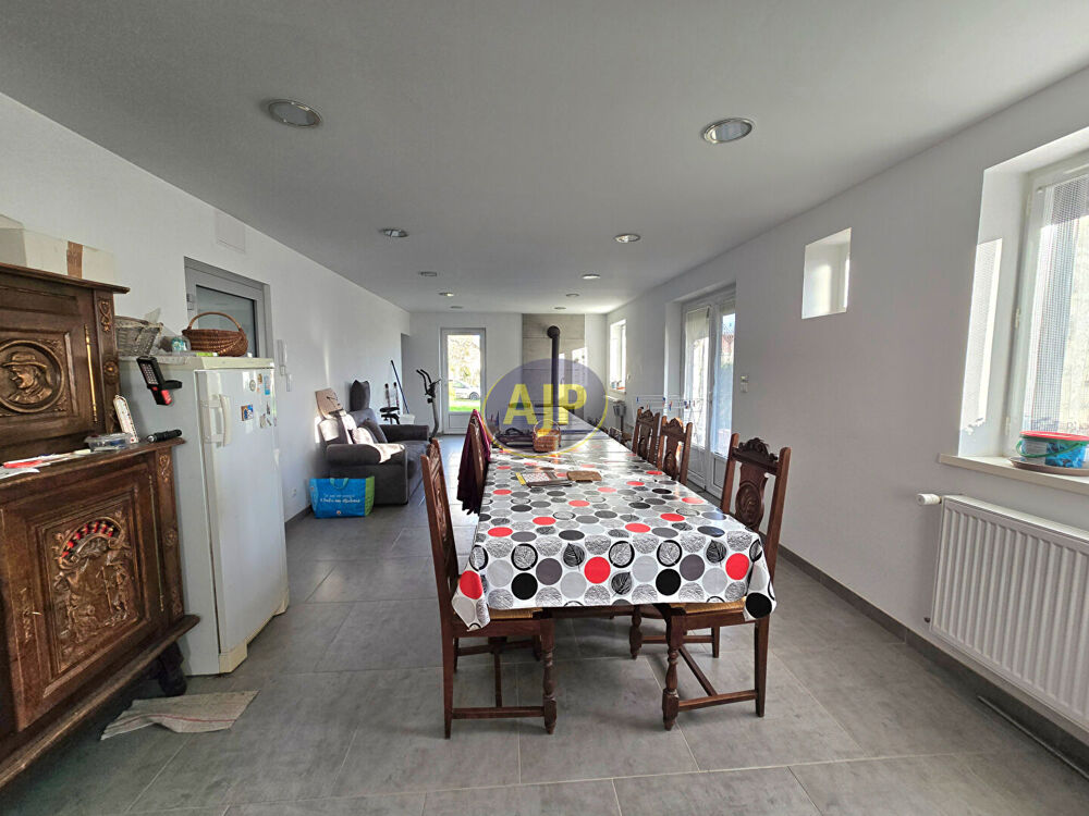 Vente Maison Maison Bourg 9 pièces 199m2, 1580 m² terrain Guemene penfao