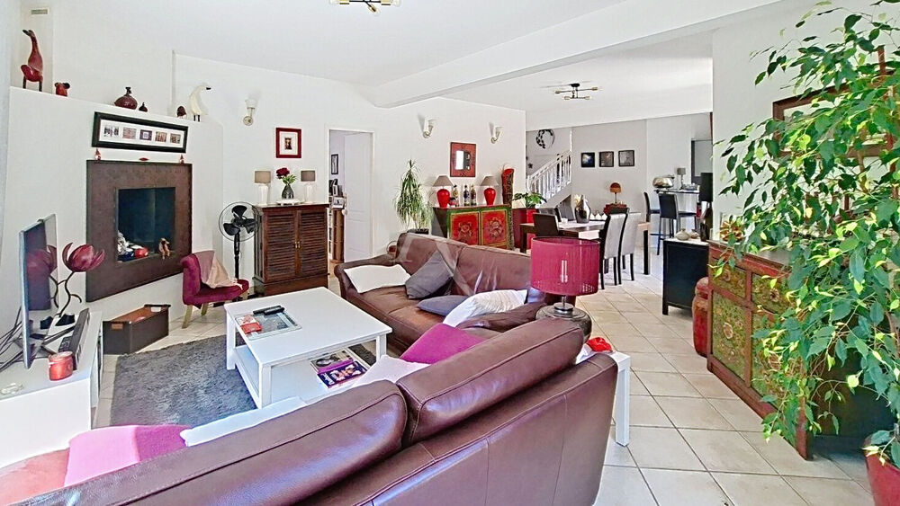 Briollay - Maison récente de plus de 220 m² avec de belles prestations