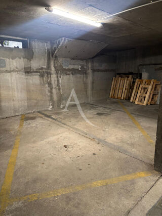  Parking / Garage � vendre 12 m�