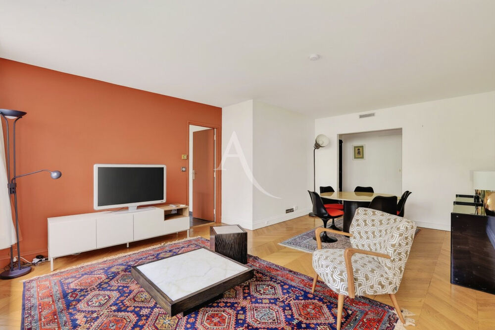Location Appartement RUE SAINT-DOMINIQUE Appartement meublé 3 pièces - 2 chambres avec balcon filant et vue Tour Eiffel ! Paris 7
