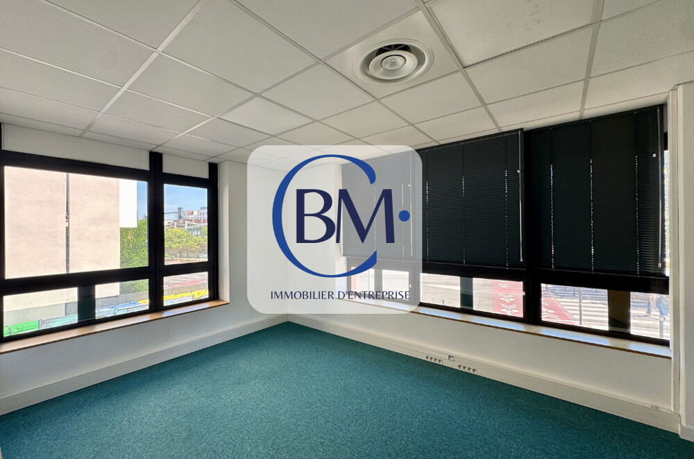   À LOUER - BUREAUX DE 108 m² AVEC 4 PARKINGS - TOULOUSE JOLIMONT Toulouse