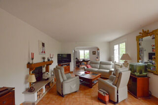  Maison  vendre 8 pices 238 m