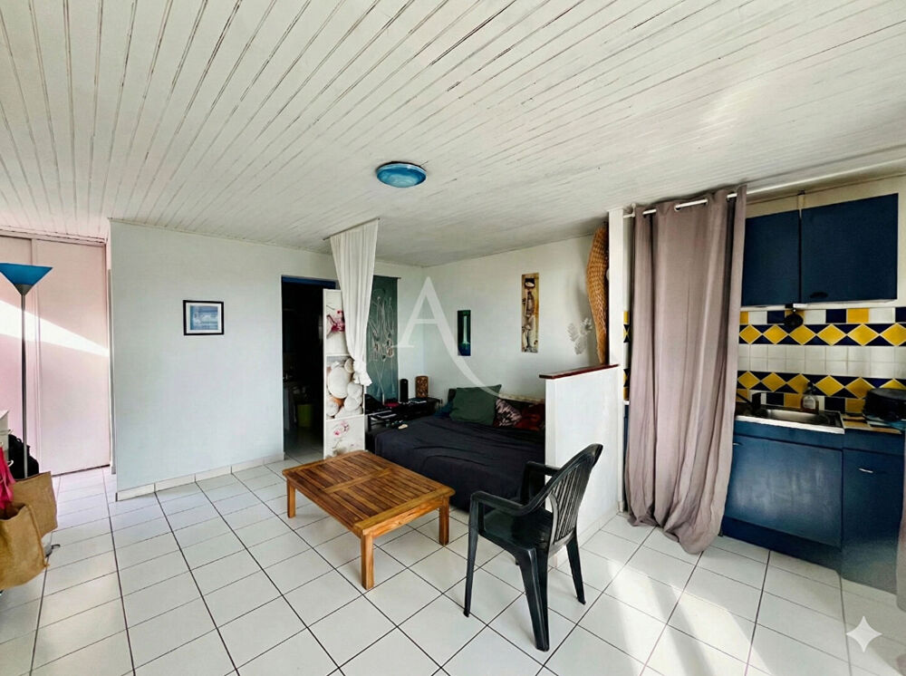 Vente Appartement Studio vue mer avec piscine au Carbet Le carbet