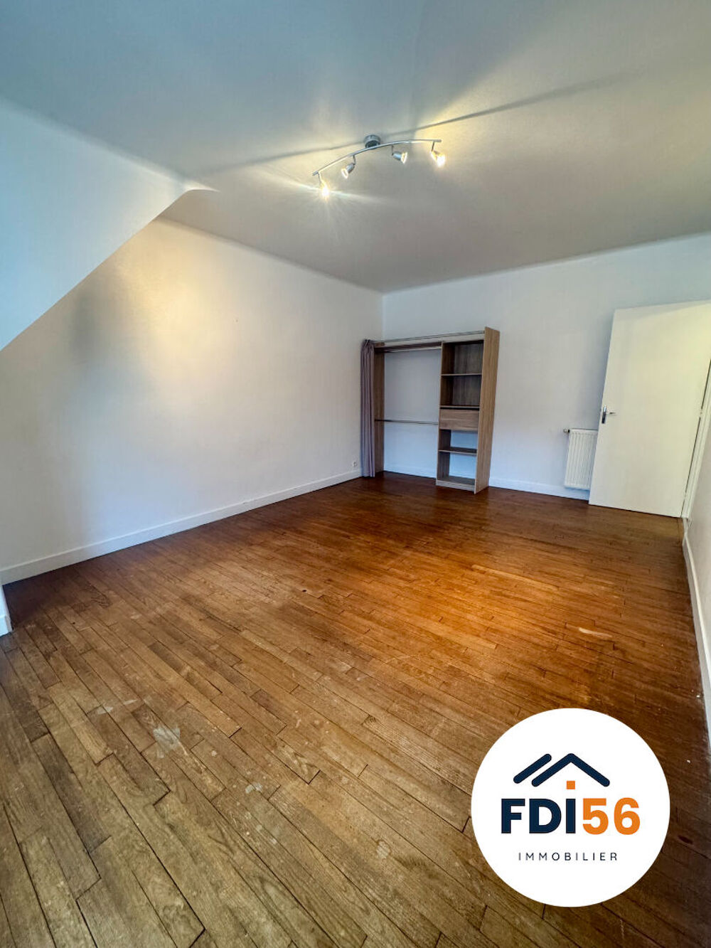 Location Appartement A LOUER - MAISON DE VILLE - LORIENT MERVILLE  -  5 CHAMBRES - JARDIN - DOUBLE GARAGE Lorient