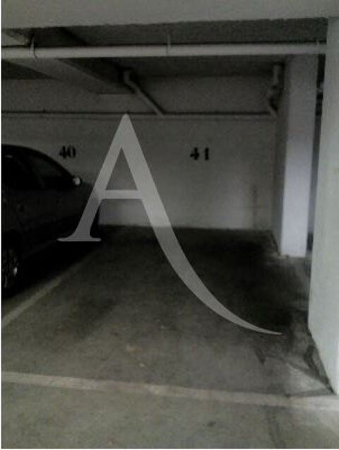  Parking / Garage � louer 