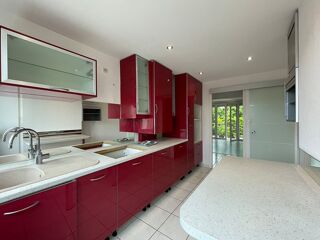  Appartement à louer 3 pièces 74 m²