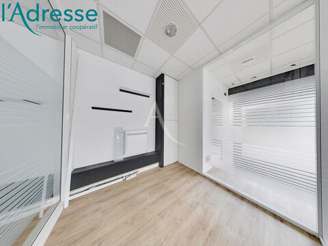 Local commercial Noisy Le Grand 123 m2 2940 93160 Noisy le grand