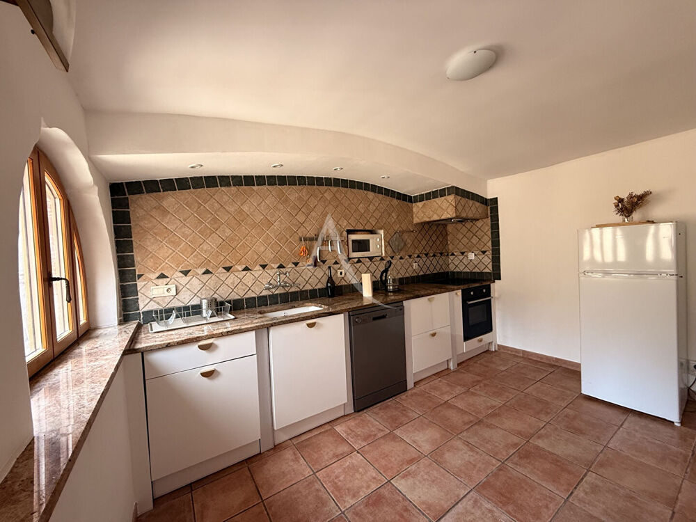 Location Appartement SPACIEUX APPARTEMENT MEUBLE - HYPERCENTRE - 2 chambres - 1 bureau Carcassonne
