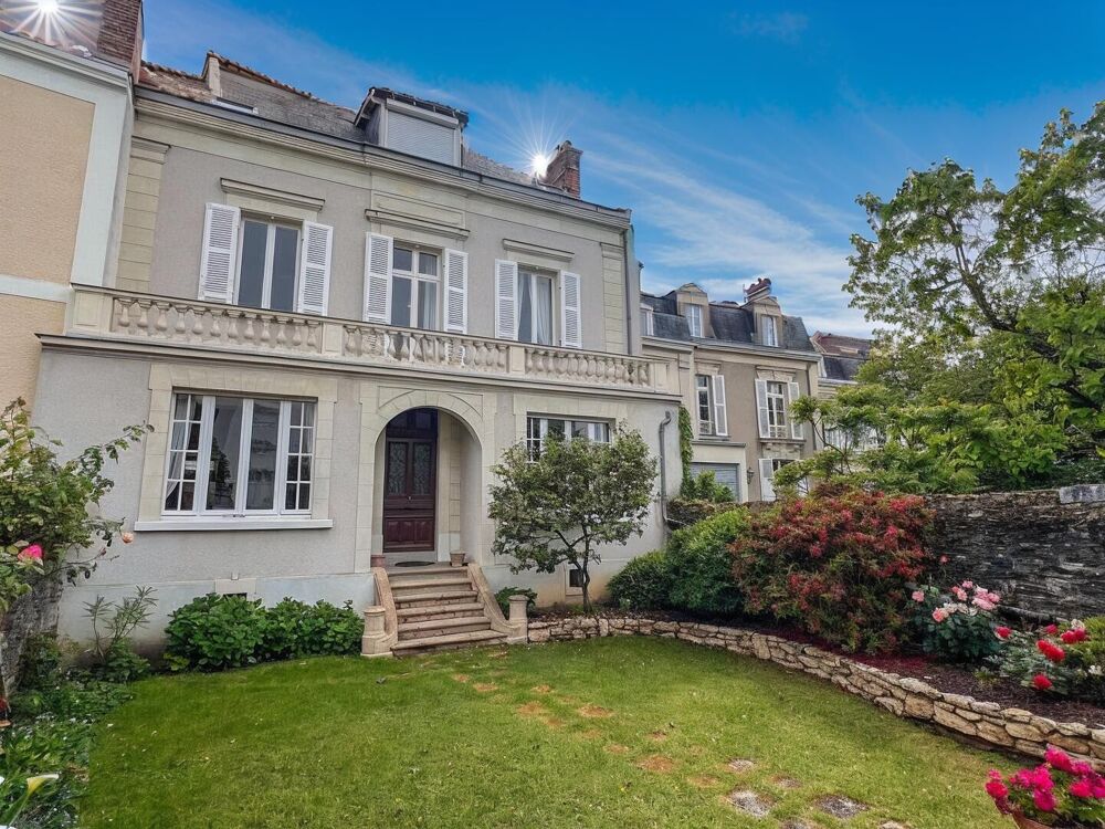 Maison 10 pièces 203 m² · à Angers · 203 m² · 890 000 €