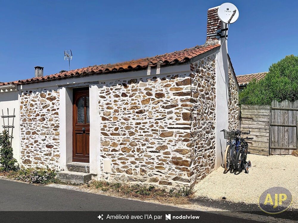 ILE D'OLONNE , proche de Les Sables d'Olonne, maisonnette une pièce.
