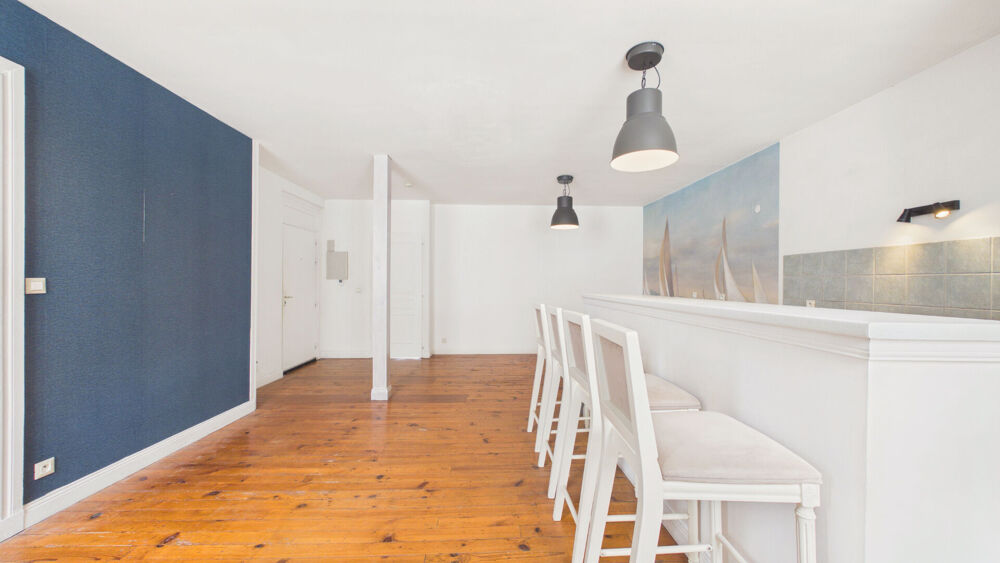 T4 + chambre de bonne en centre-ville !