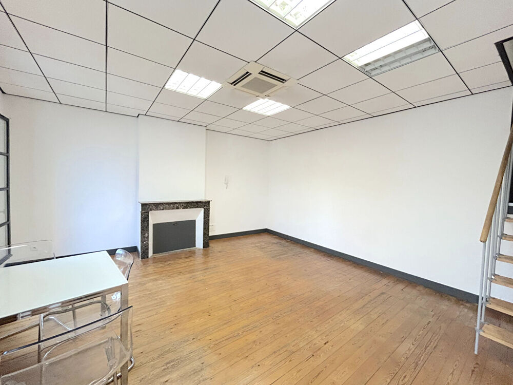   A LOUER BUREAU DANS IMMEUBLE DE STANDING AVEC ASCENSEUR - SAINT ANDRE DE CUBZAC Saint andre de cubzac