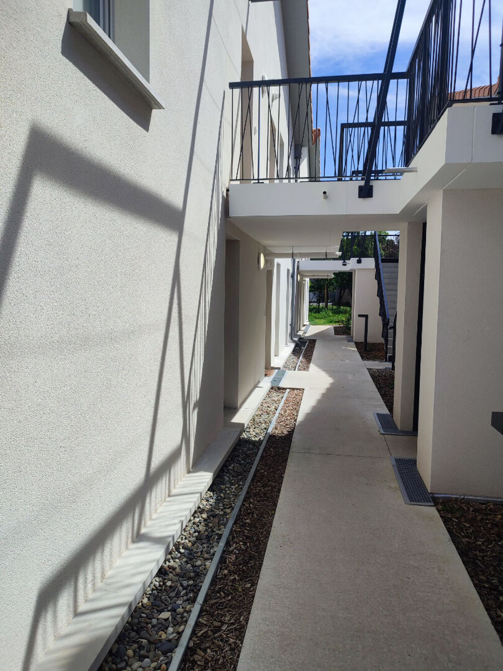 3P AU CALME AVEC TERRASSE ET JARDIN PRIVATIF À LARDENNE