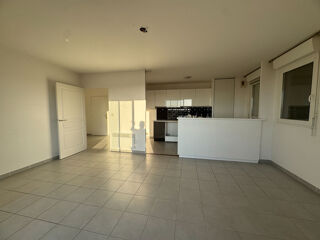  Appartement à louer 3 pièces 62 m²