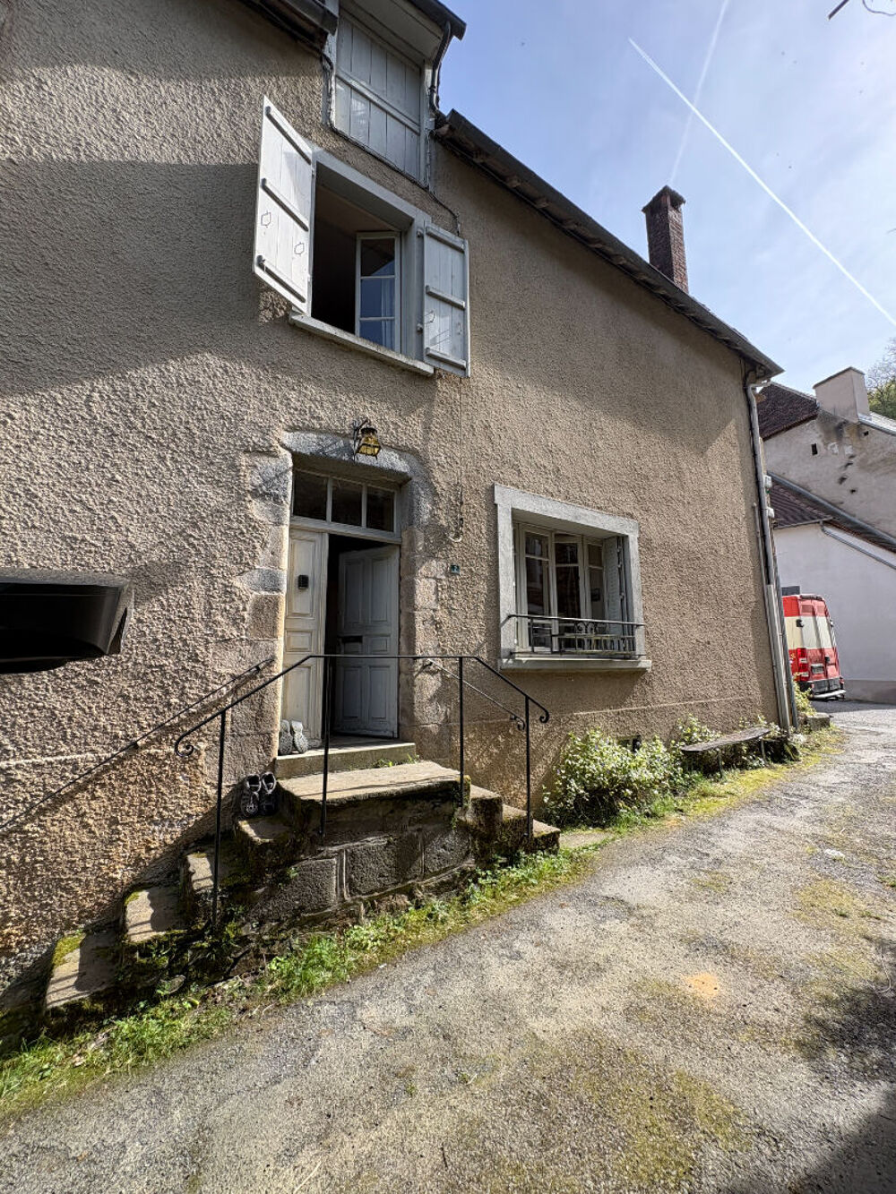 Maison de village avec jardin en bord de rivière