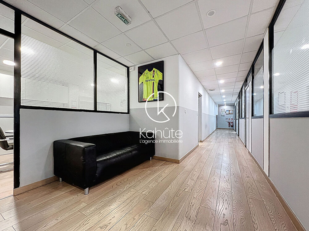   À deux pas du Parc de la Tête d'Or  - Idéal professions libérales, médicales, paramédicales ou tertiaires - Bureau de 270 m2 Villeurbanne