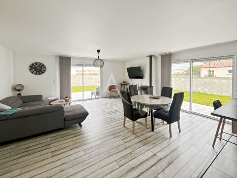   Maison r�cente 3 pi�ces avec terrasse et garage ? Proche du centre de Saint-Christophe-du-Ligneron Maison - 3 pi�ce(s) - 80 m�