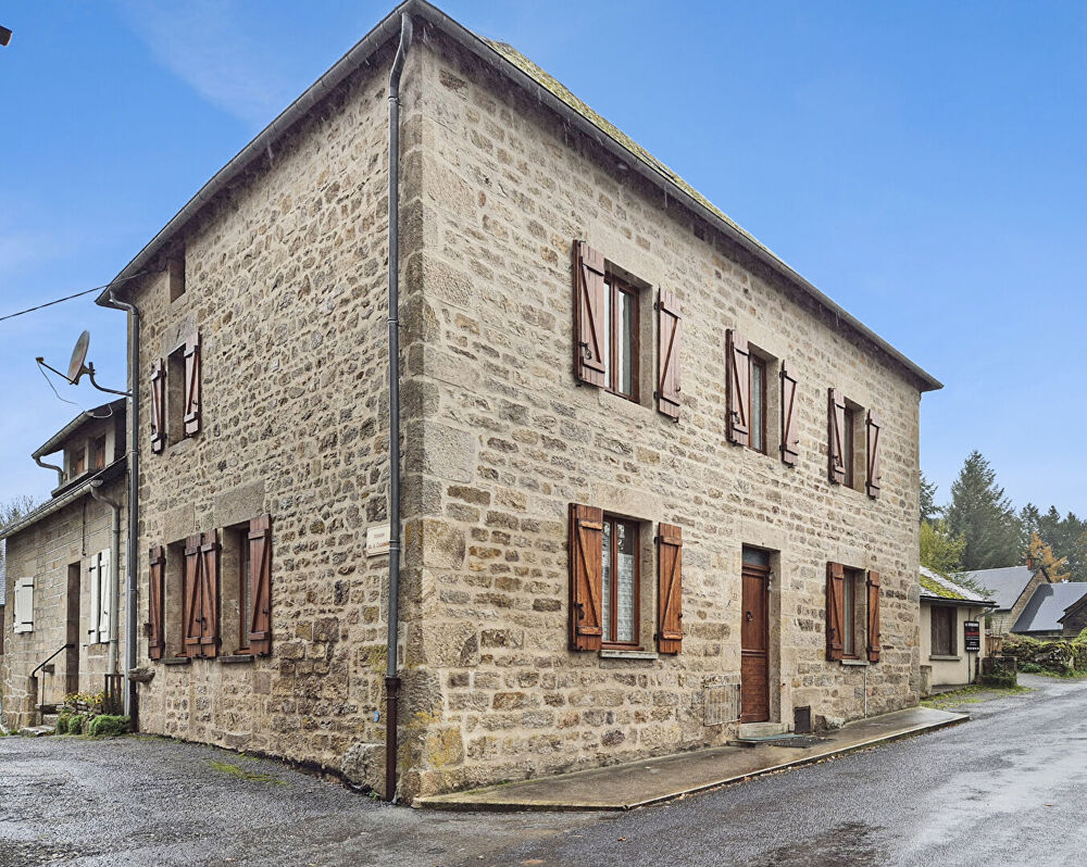 Vente Maison CORRÈZE. PRADINES. Maison en pierre de 4 chambres avec grange indépendante et jardin de 107 m² Pradines