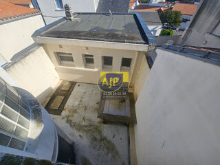  Immeuble à vendre 143 m²