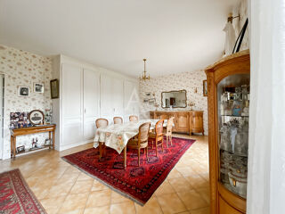  Maison � vendre 15 + pi�ces 260 m�