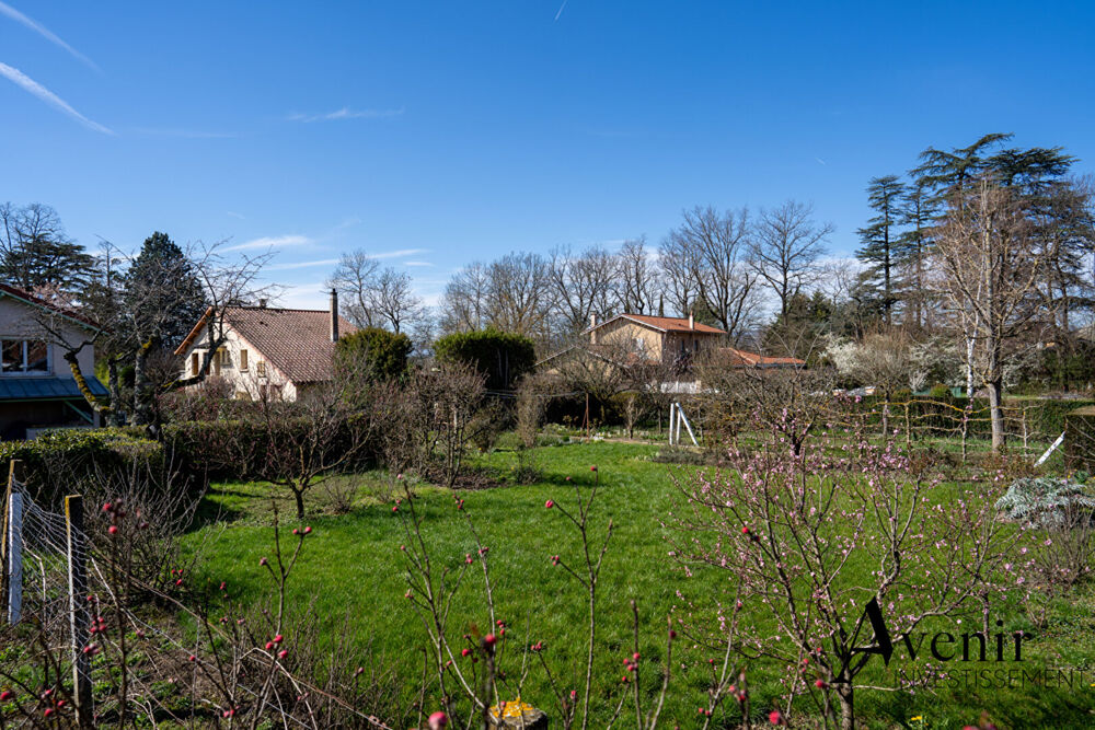 Maison de 110m2 sur un magnifique terrain arboré de 1234m2 Chemin de Fontville à Ecully