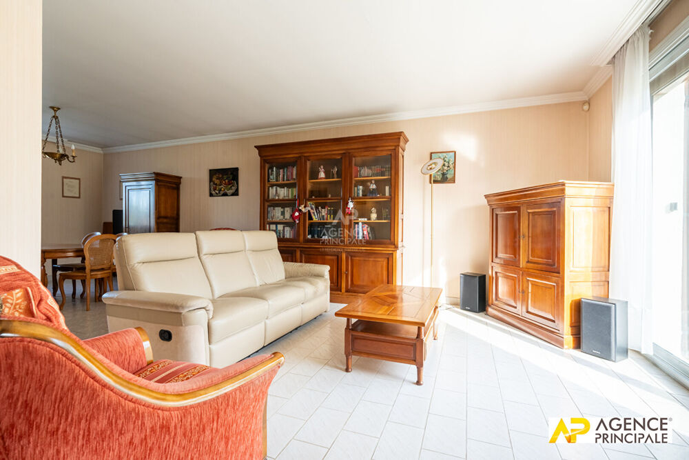 Maison Le Mesnil Le Roi 160 m2