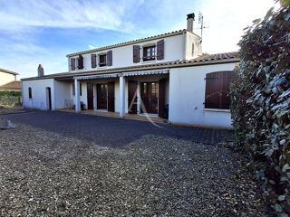  Maison  vendre 8 pices 191 m