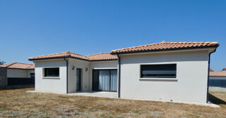  Maison à louer 6 pièces 121 m²