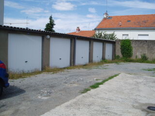  Parking / Garage à louer 1 m²