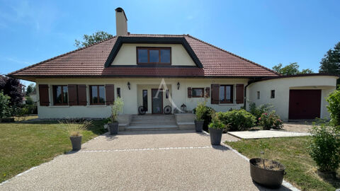   Propriété  7 pièce(s) 230 m2 Maison - 7 pièce(s) - 230 m²