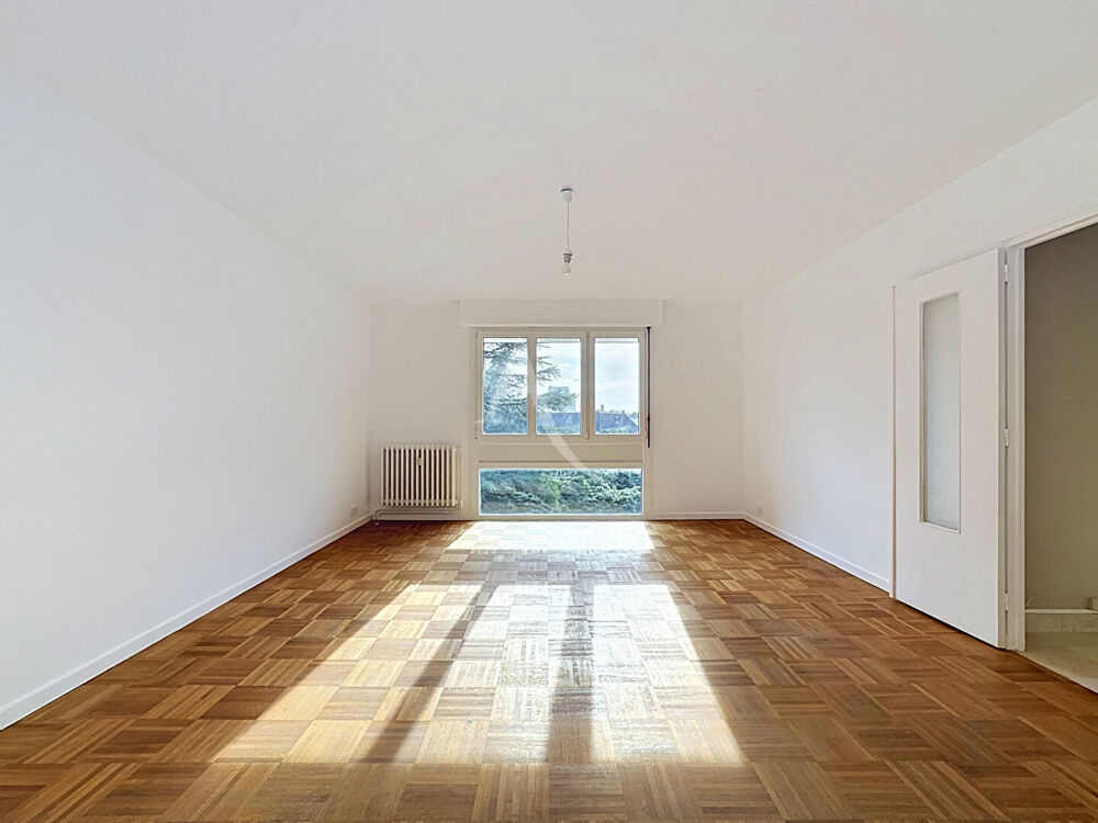 Location Appartement Appartement T3 - Rue du Lycée à LAVAL - 77.13 m2 Laval