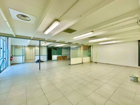 Fonds de commerce 237000 30000 Nimes