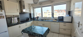  Appartement à louer 4 pièces 93 m²