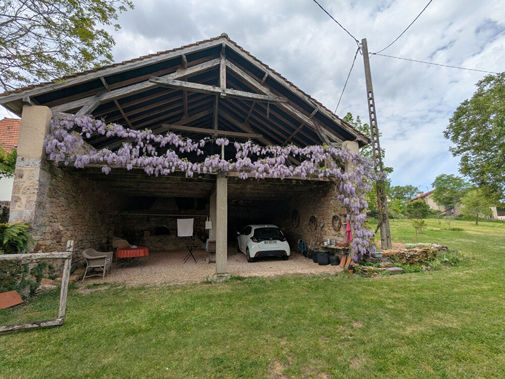 Vente Maison Maison en pierre avec dépendance Lissac et mouret
