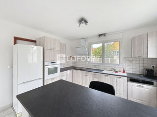  Maison à louer 6 pièces 150 m²