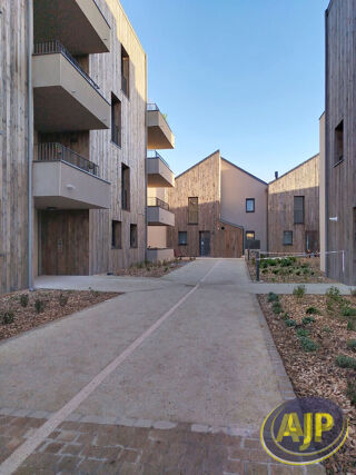  Appartement � vendre 4 pi�ces 97 m�