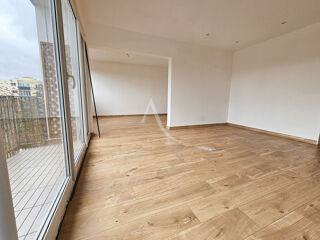  Appartement à louer 4 pièces 92 m²