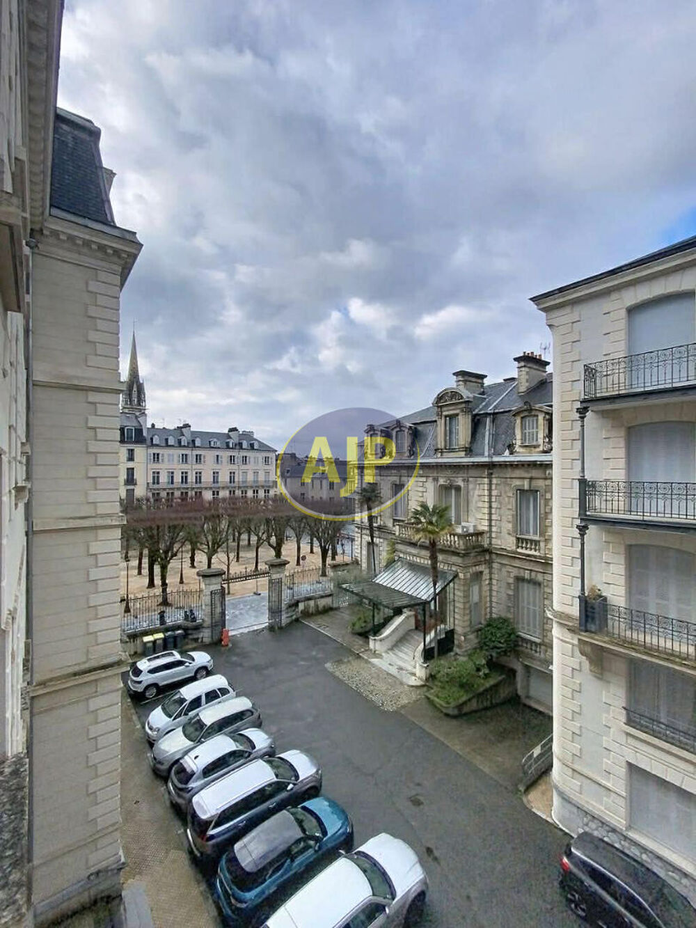 Vente Appartement PAU - T5 + cave et parking Pau