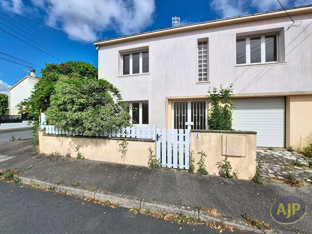 Vente Maison Exclusivité à La Roche-sur-Yon : Maison Familiale à Étage de 130 m² La roche sur yon