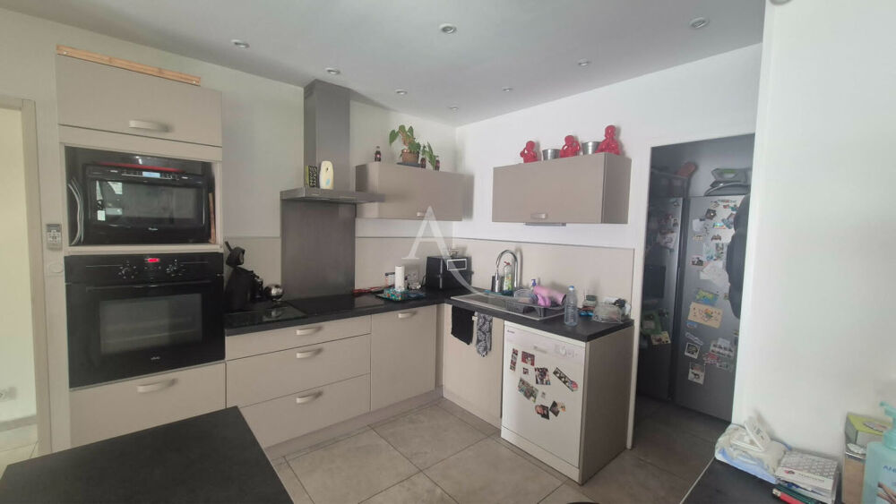 Maison de plain-pied 111 m² - 4 chambres - Piscine -Terrain 386 m² - Balaruc-le-Vieux