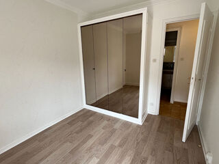  Appartement à louer 5 pièces 90 m²