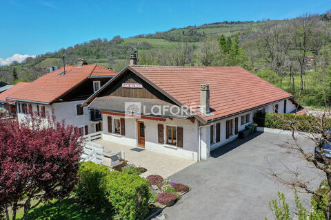   Maison Bernex 6 pi�ces 155.77m� et 602m� utile sur 1011m� de terrain Maison - 6 pi�ce(s) - 156 m�