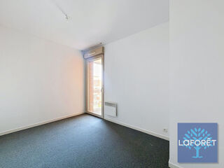  Appartement à louer 4 pièces 90 m²