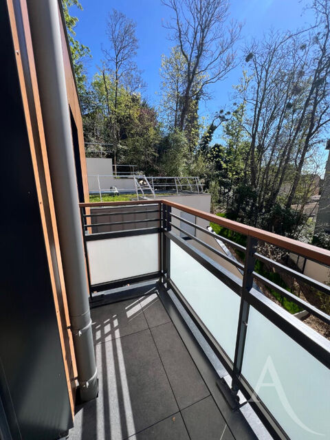   Grand Studio de 40,70 m2 - Meubl� - avec balcon Appartement - 1 pi�ce(s) - 41 m�