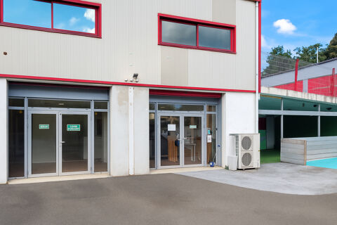 Local commercial &agrave; louer ST PEE SUR NIVELLE 3007 64310 Saint pee sur nivelle