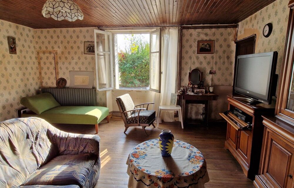 Maison de Caractère avec Grande Grange, Garage et Plus de 1 600 m² de Terrain Attenant