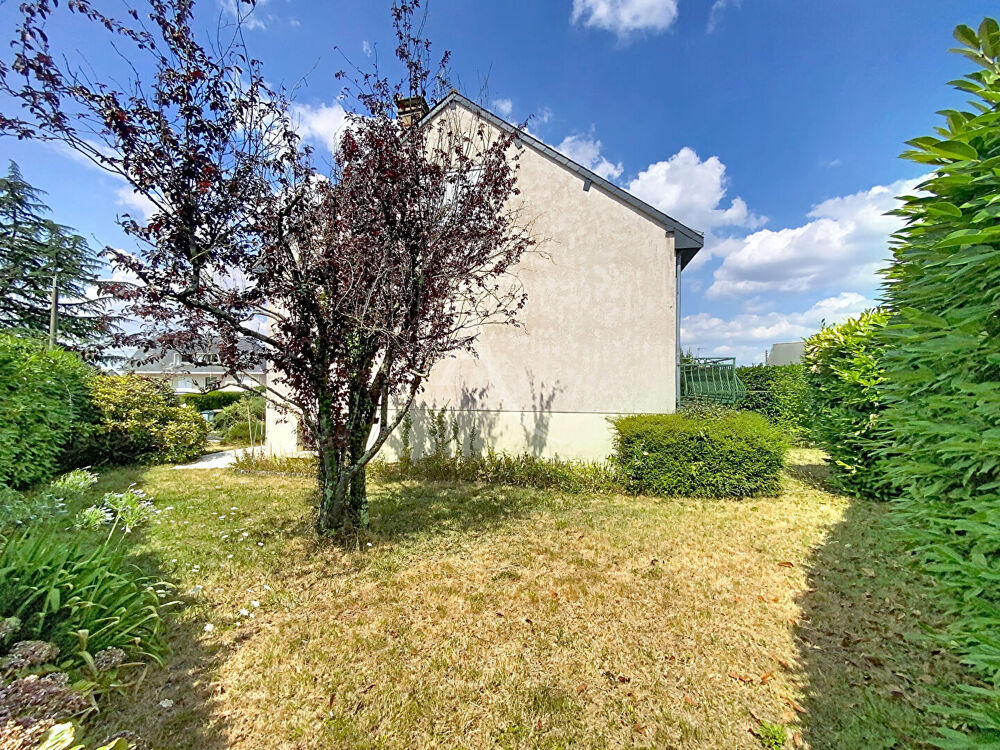 Maison Saint Jean De Linieres 5 pièce(s) 131 m2